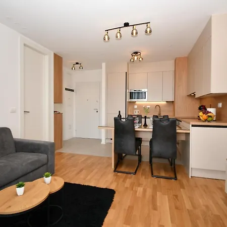 Apartment Minimax *